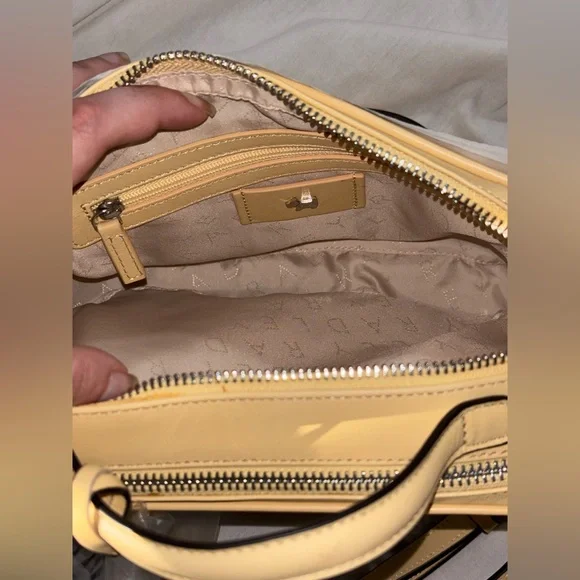 RADLEY LONDON Radley & Friends small yellow zip-top crossbody bag - Picture 5 of 6